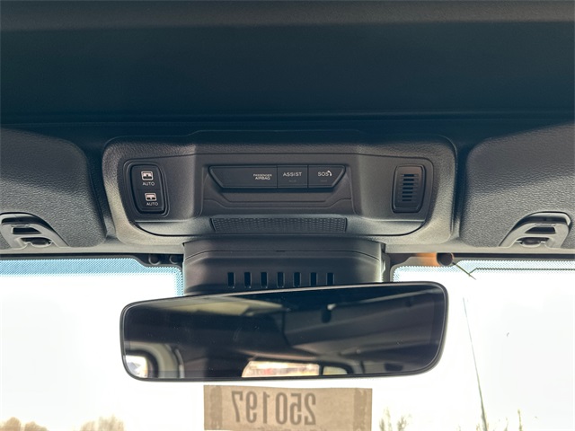 2025 Jeep Wrangler Rubicon photo 37