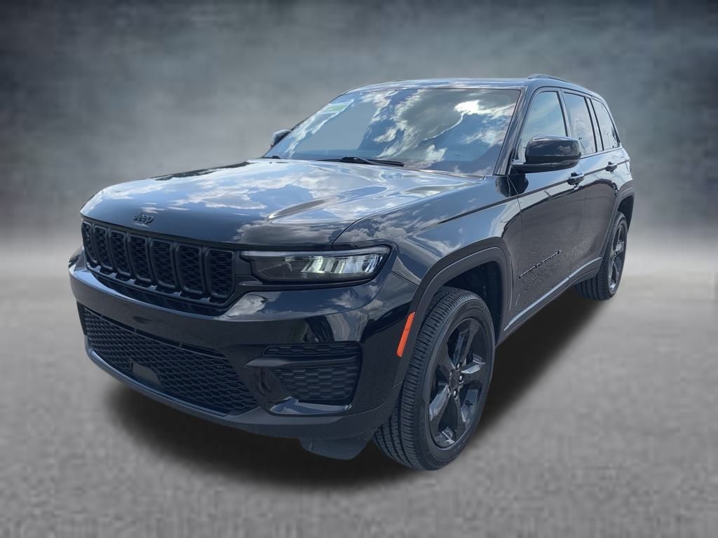 2023 Jeep Grand Cherokee Altitude photo 3