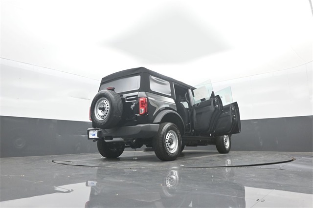 2025 Ford Bronco Base photo 38