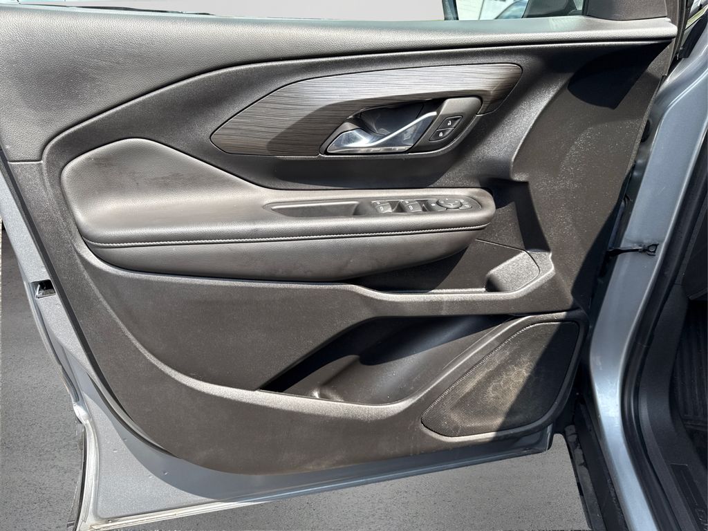 2023 Gmc Terrain SLE photo 22