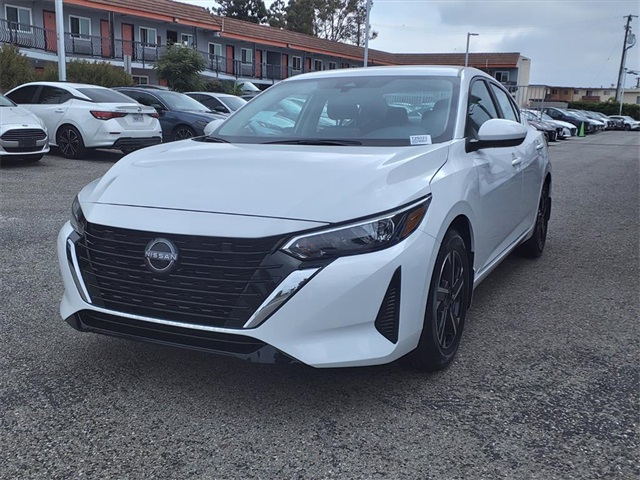 2025 Nissan Sentra SV photo 3