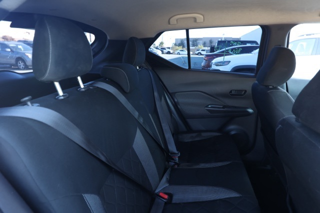 2019 Nissan Kicks S photo 17