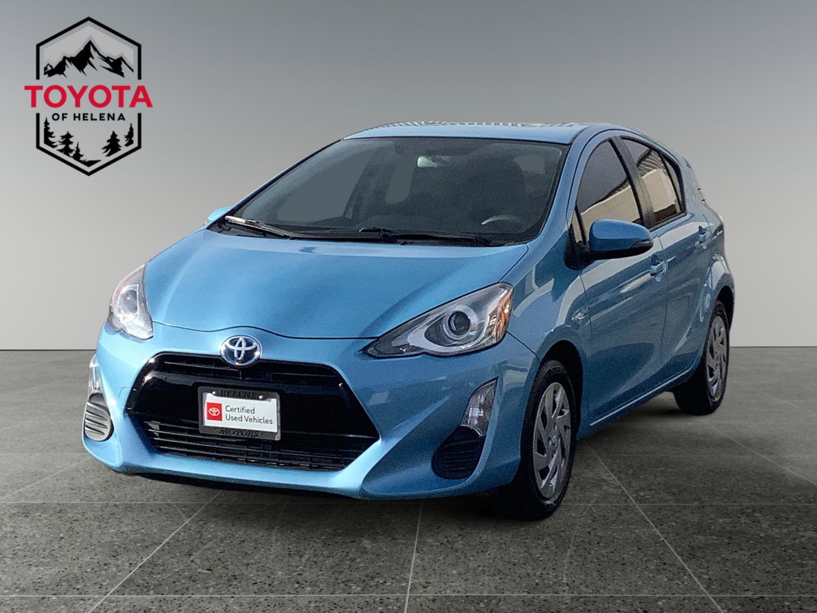 2016 Toyota Prius c Four's photo