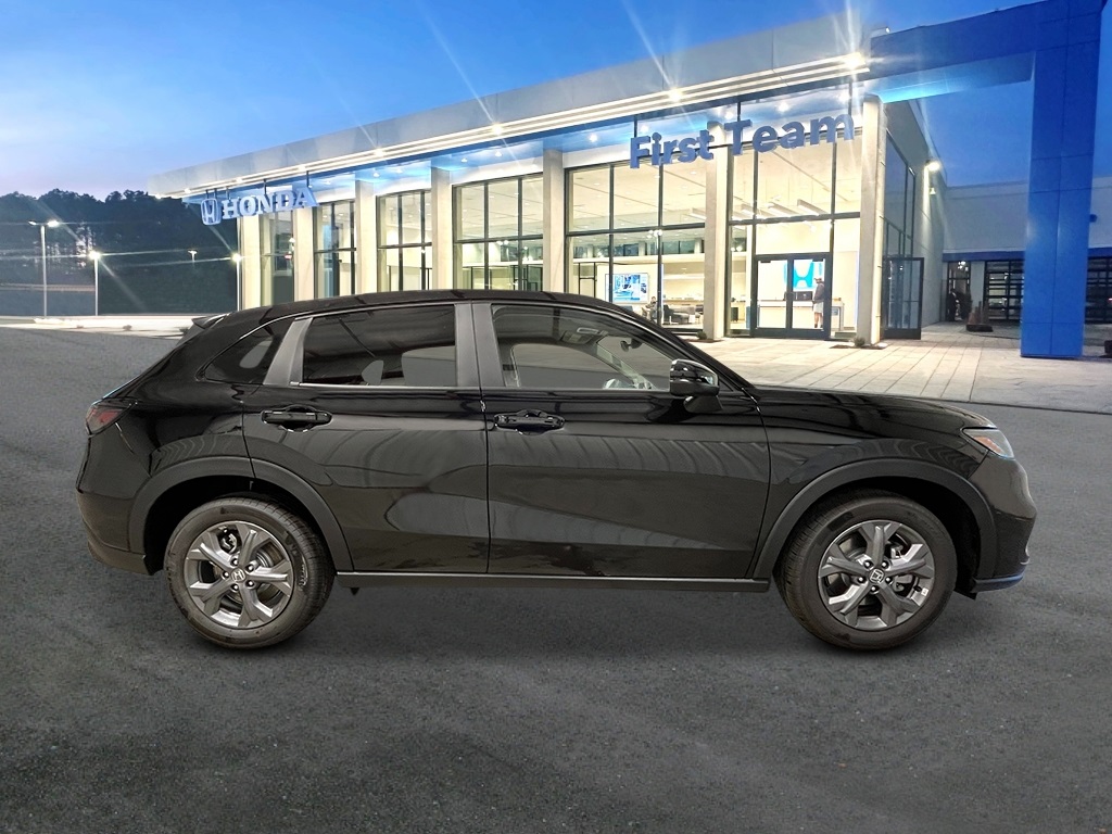 2026 Honda HR-V LX photo 5