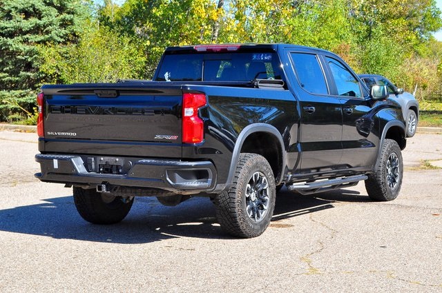 2022 Chevrolet Silverado 1500 ZR2 photo 2