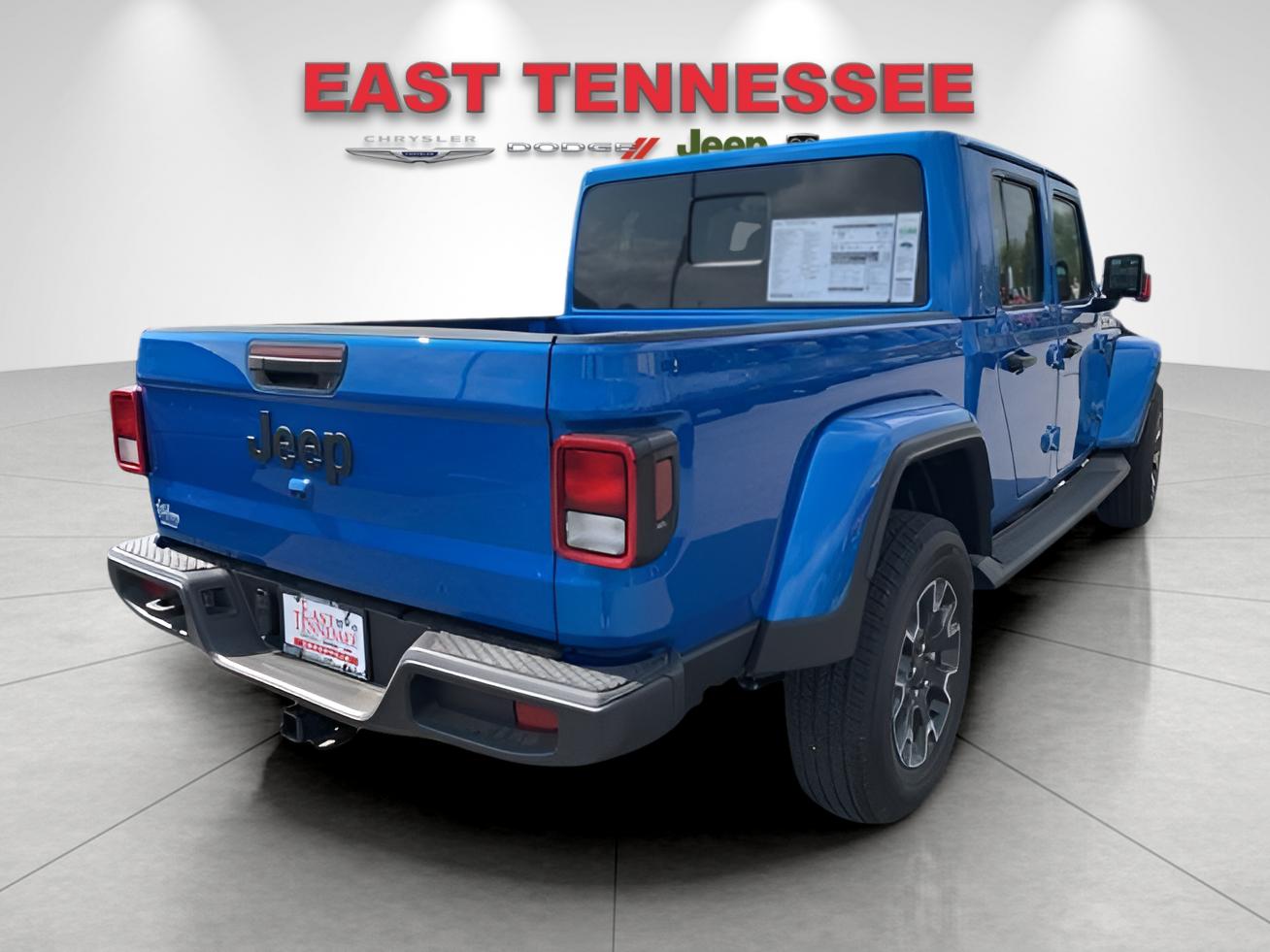 2025 Jeep Gladiator Sport S photo 2