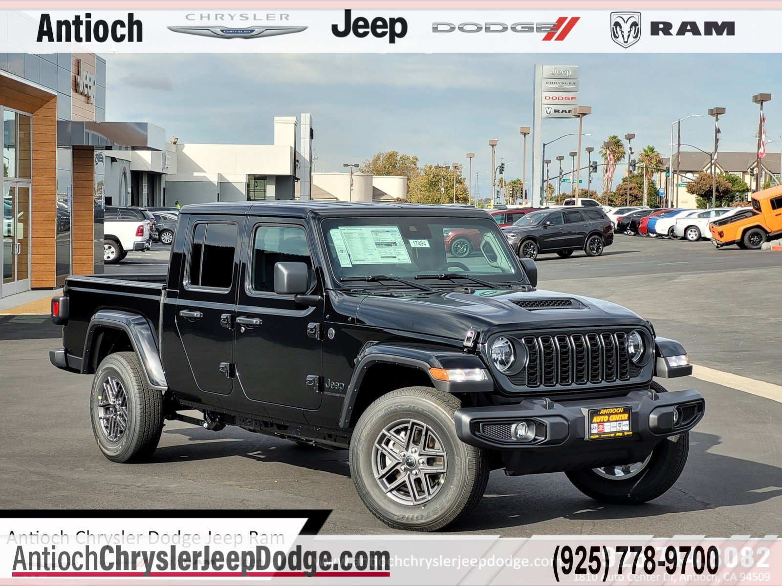 2025 Jeep Gladiator Sport S's photo