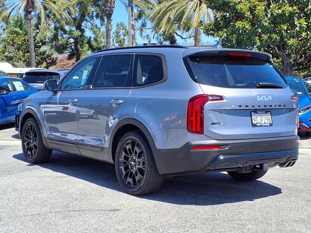 2022 Kia Telluride SX photo 3