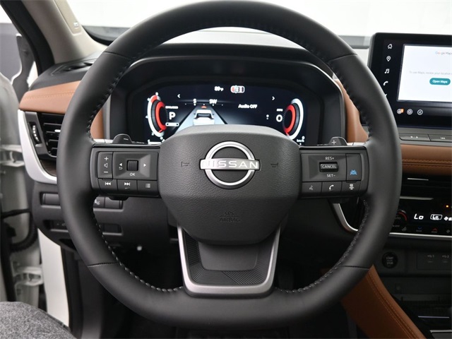 2026 Nissan Rogue Platinum photo 2