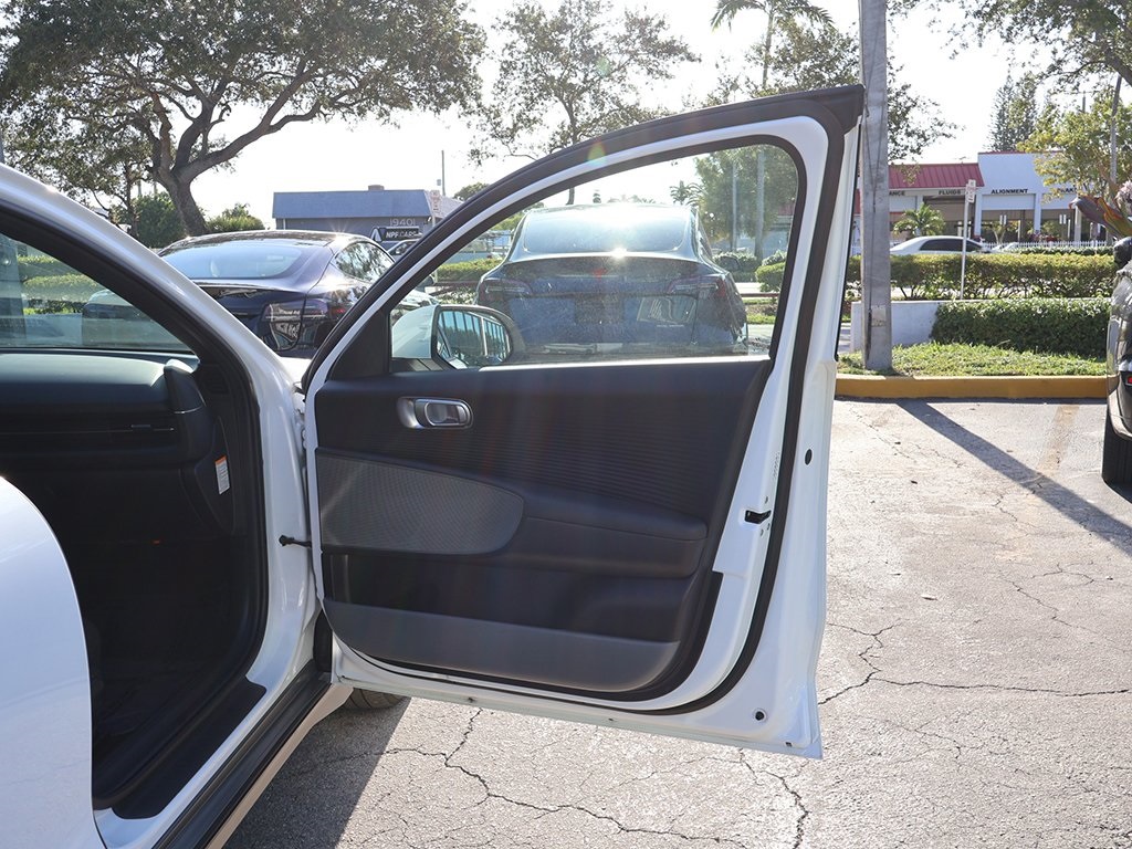 2023 Hyundai Ioniq 6 SE Standard Range photo 24