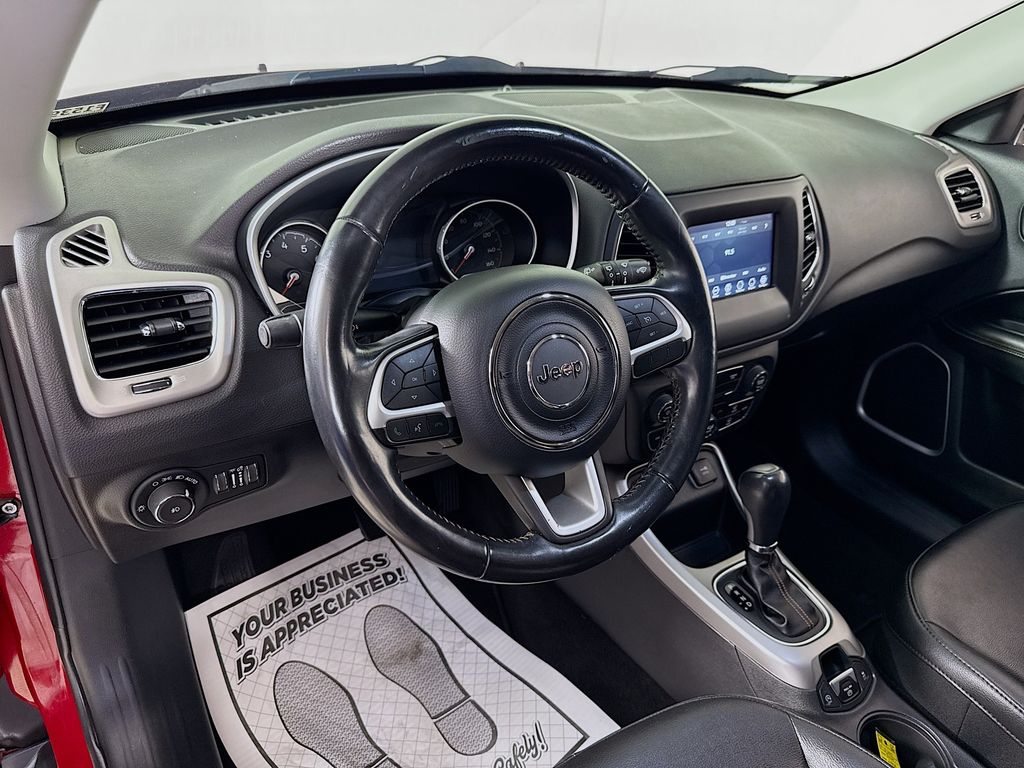 2020 Jeep Compass Latitude photo 11