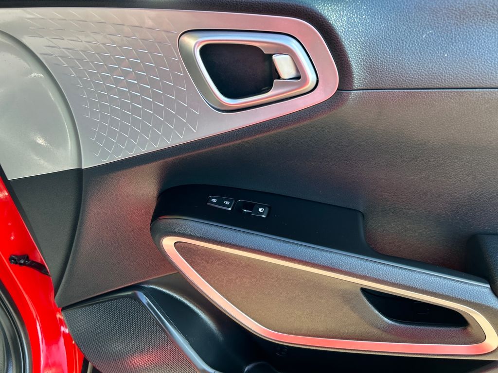 2023 Kia Soul LX photo 23