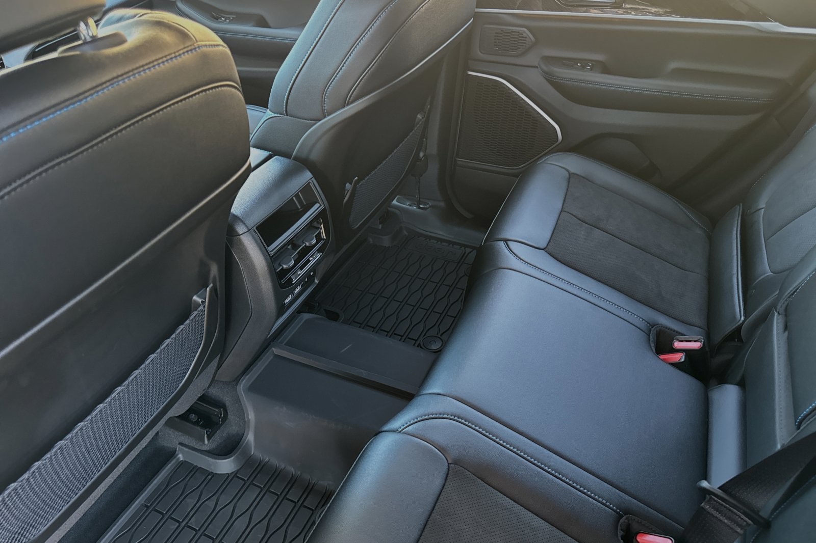 2023 Jeep Grand Cherokee Trailhawk 4xe photo 11