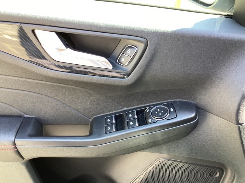 2025 Ford Escape Hybrid ST-Line Select photo 28