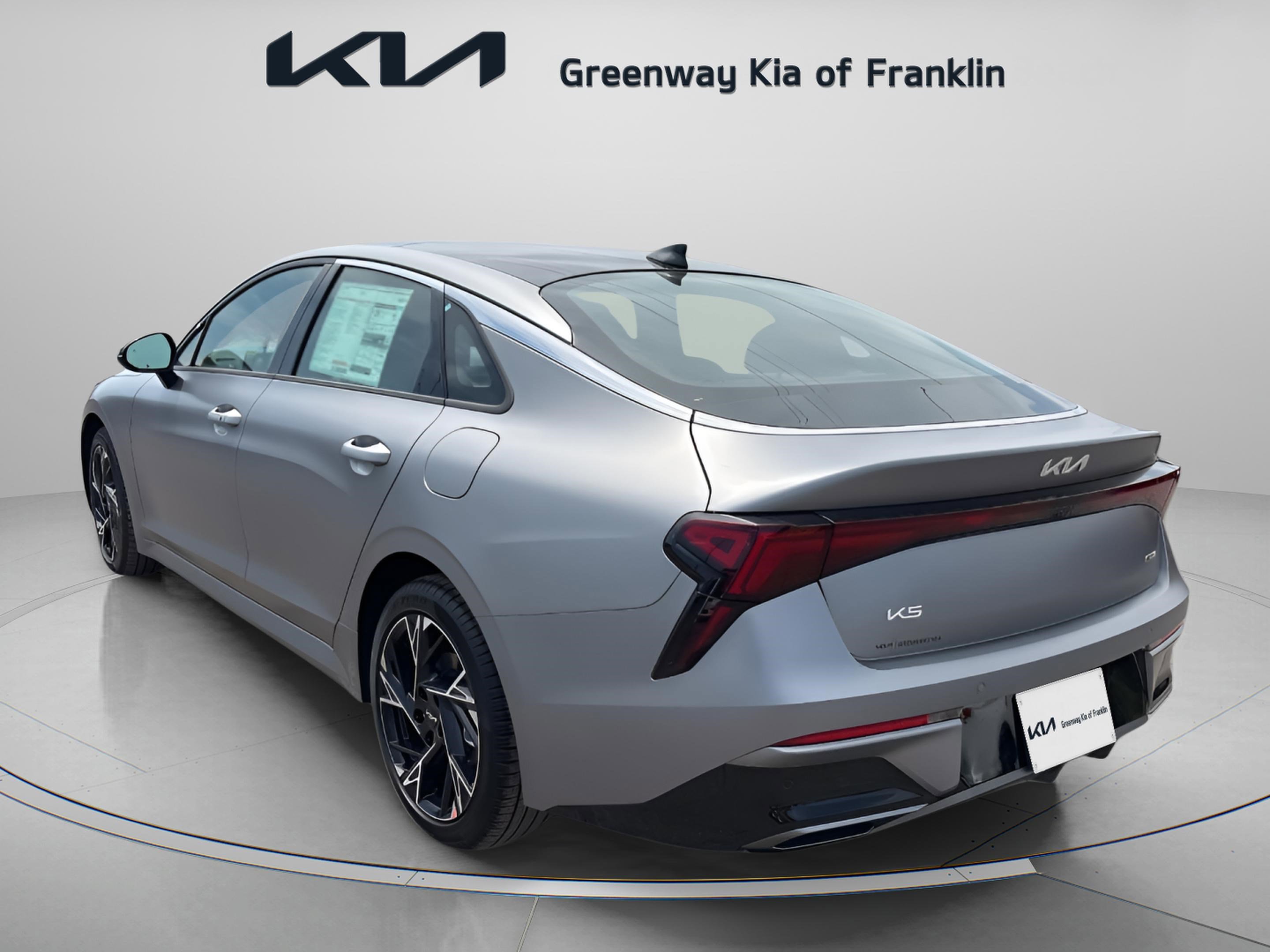 2025 Kia K5 GT-Line photo 5