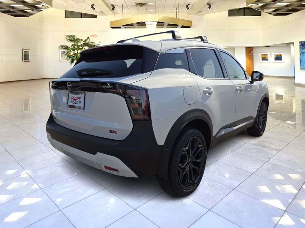2025 Nissan Kicks SR photo 4
