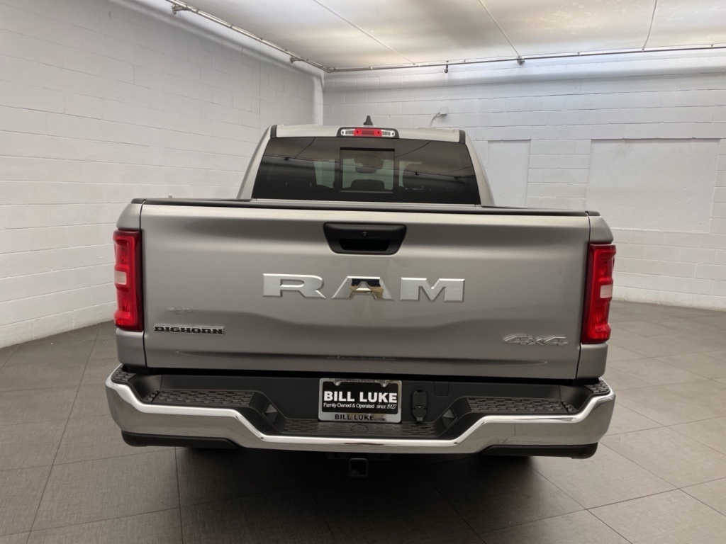 2025 Ram 1500 Big Horn Lone Star photo 3