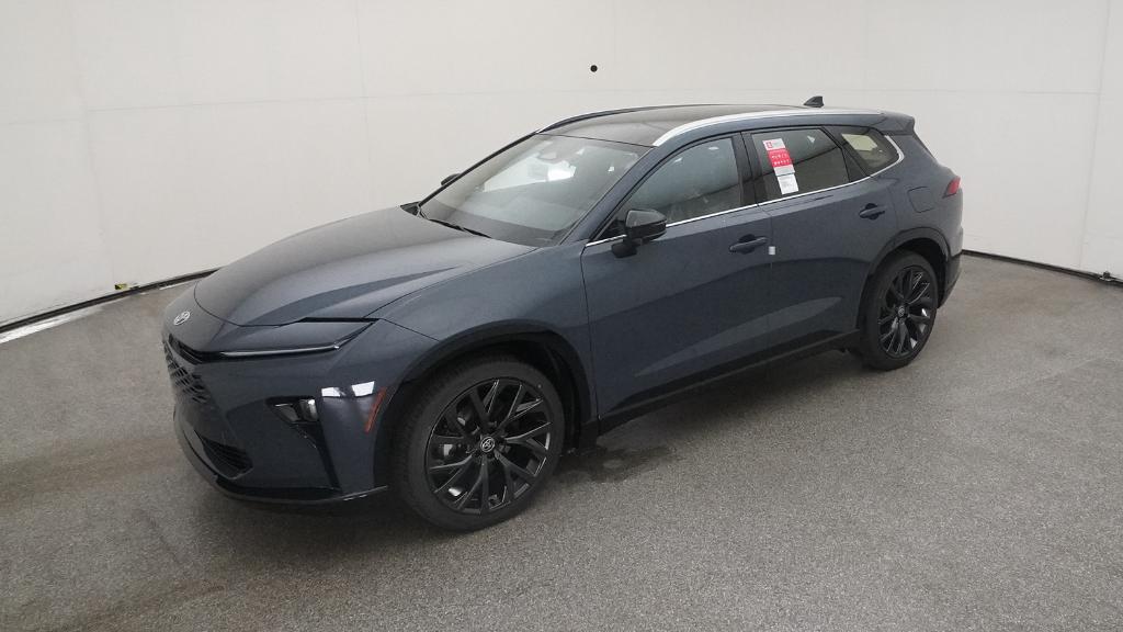 2025 Toyota Crown Signia Limited's photo