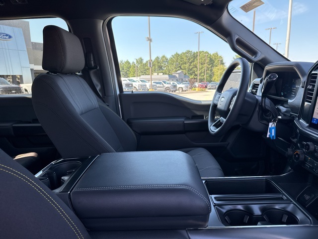 2025 Ford F-150 STX photo 13