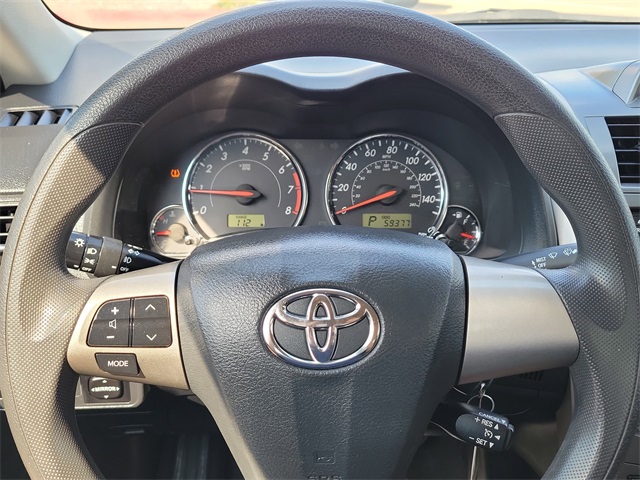 2013 Toyota Corolla S photo 19