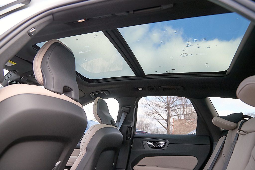 2026 VOLVO XC60 - Image 22