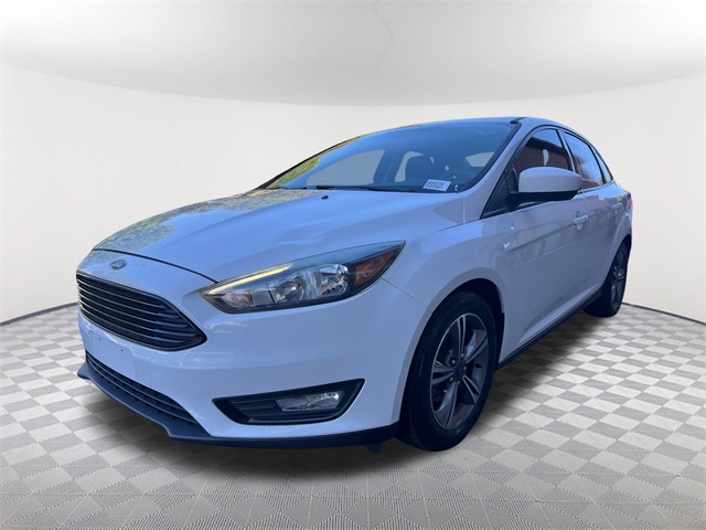 2018 Ford Focus SE's photo