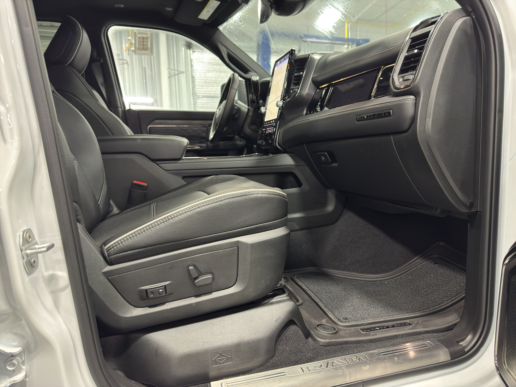 2025 Ram 3500 Limited photo 58