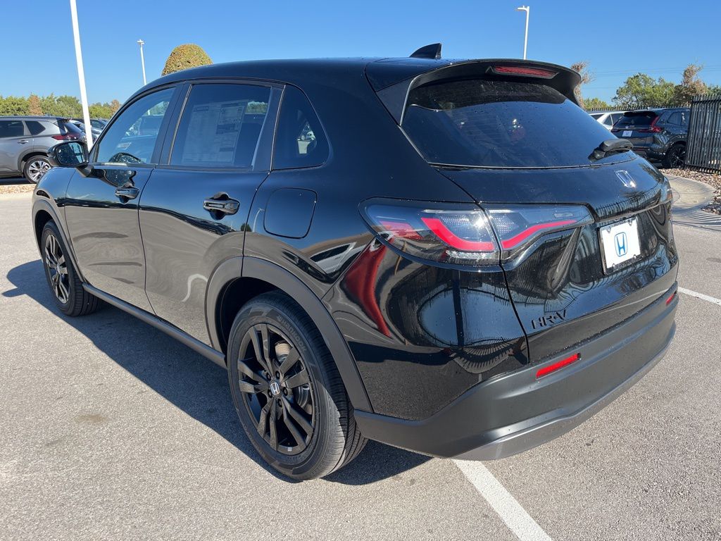 2026 Honda HR-V Sport photo 4