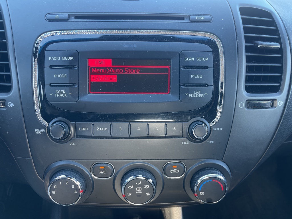 2018 Kia Forte LX Base photo 10