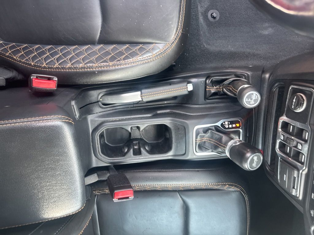 2022 Jeep Wrangler Unlimited Sahara High Altitude 4xe photo 13