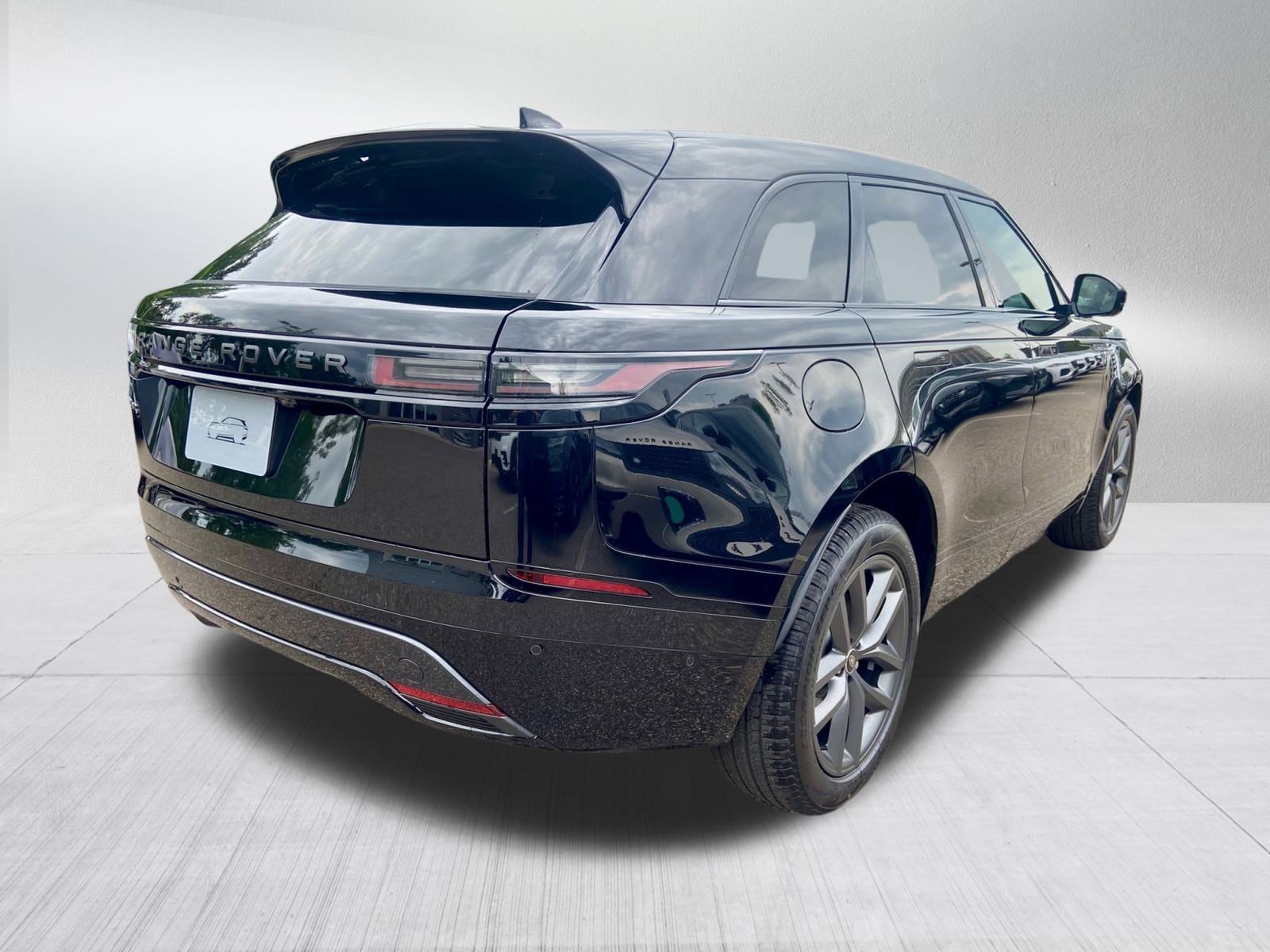 2026 Land Rover Range Rover Velar SE photo 2