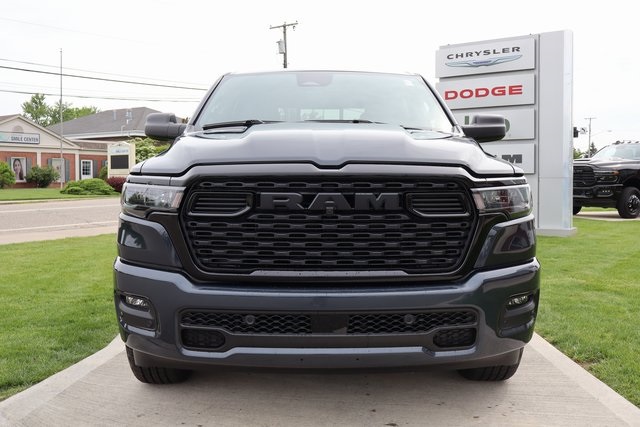 2025 Ram 1500 Tradesman Night Edition photo 3