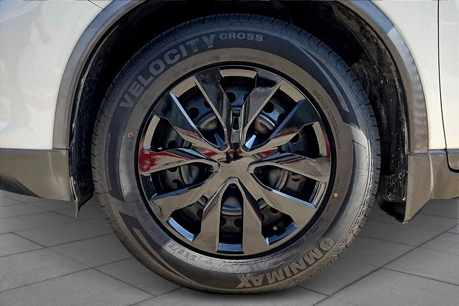 2018 Nissan Rogue S photo 9