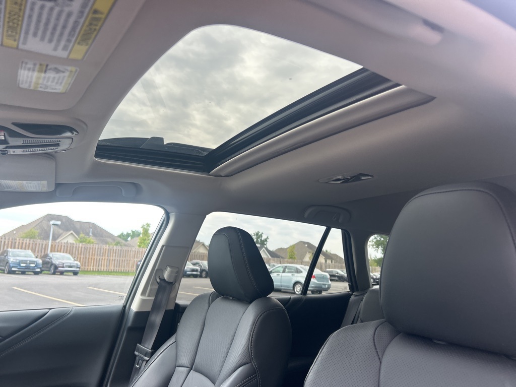 2022 Subaru Outback Limited photo 6
