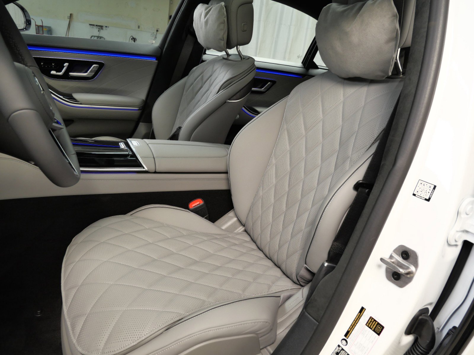 2025 Mercedes Benz S 580 4MATIC photo 3