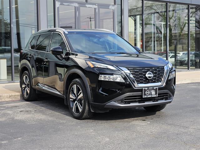 2023 Nissan Rogue SL photo 2