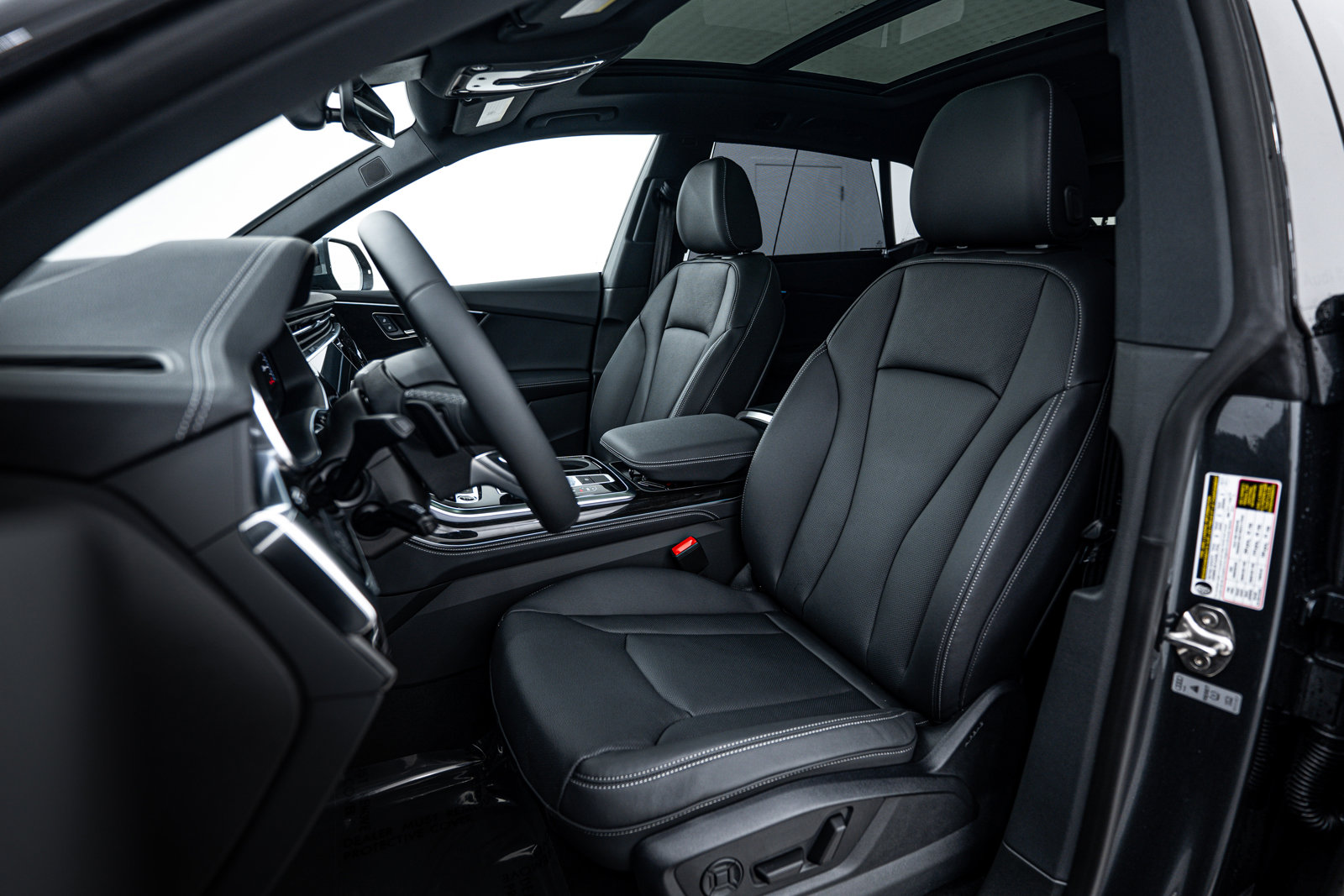 2025 Audi Q8 Premium Plus photo 13