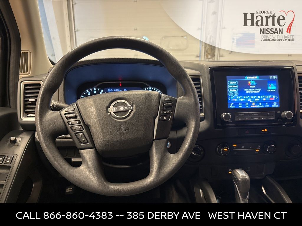 2022 Nissan Frontier SV photo 14