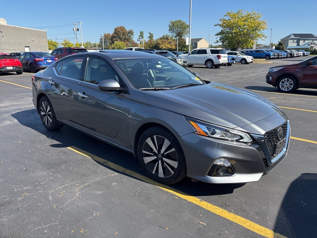 2019 Nissan Altima 2.5 SV photo 2