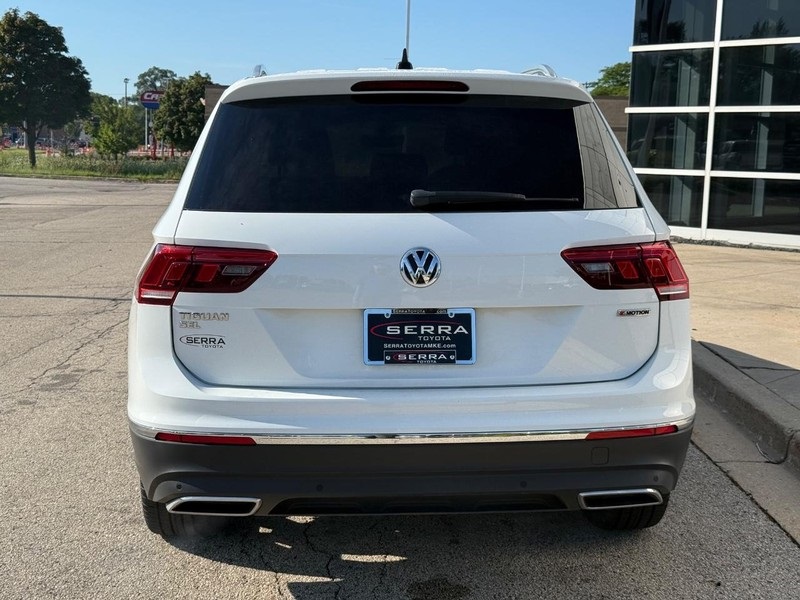 2020 Volkswagen Tiguan SEL photo 4