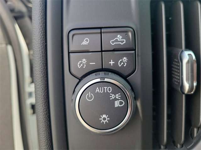 2026 Chevrolet Silverado 1500 photo 14