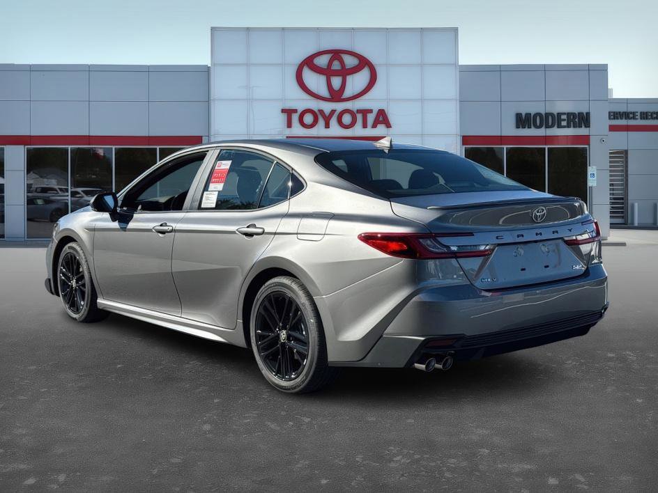 2026 Toyota Camry SE photo 3