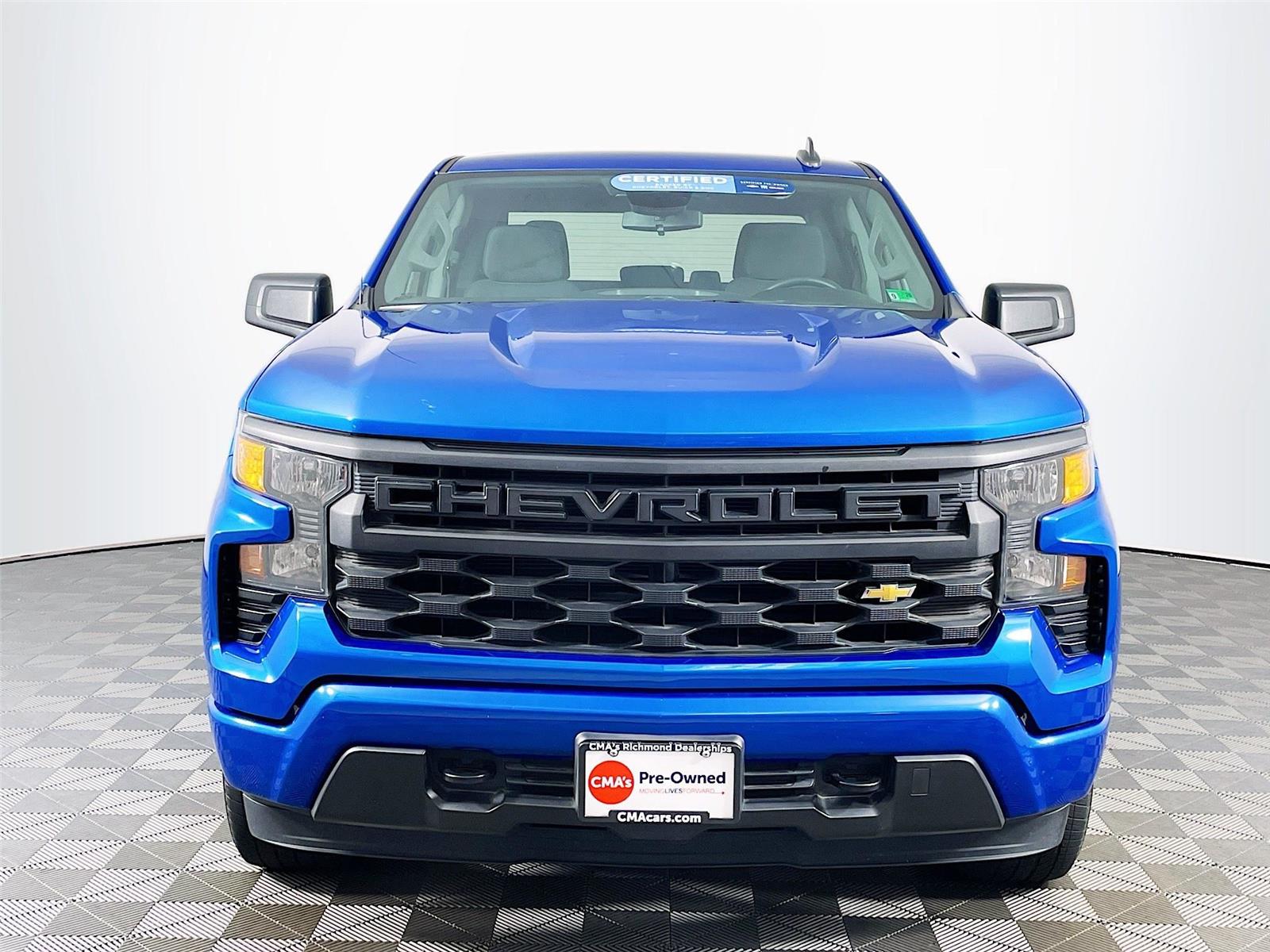2022 Chevrolet Silverado 1500 Custom photo 2