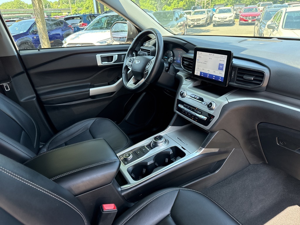 2022 Ford Explorer XLT photo 31