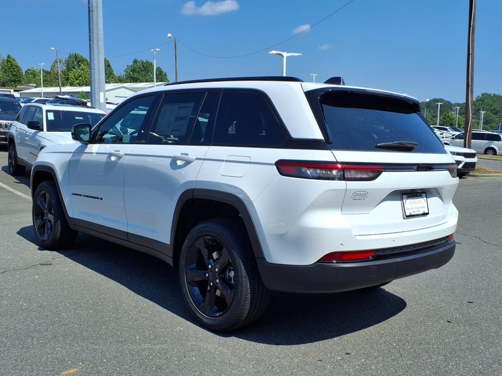 2025 Jeep Grand Cherokee Altitude X photo 15