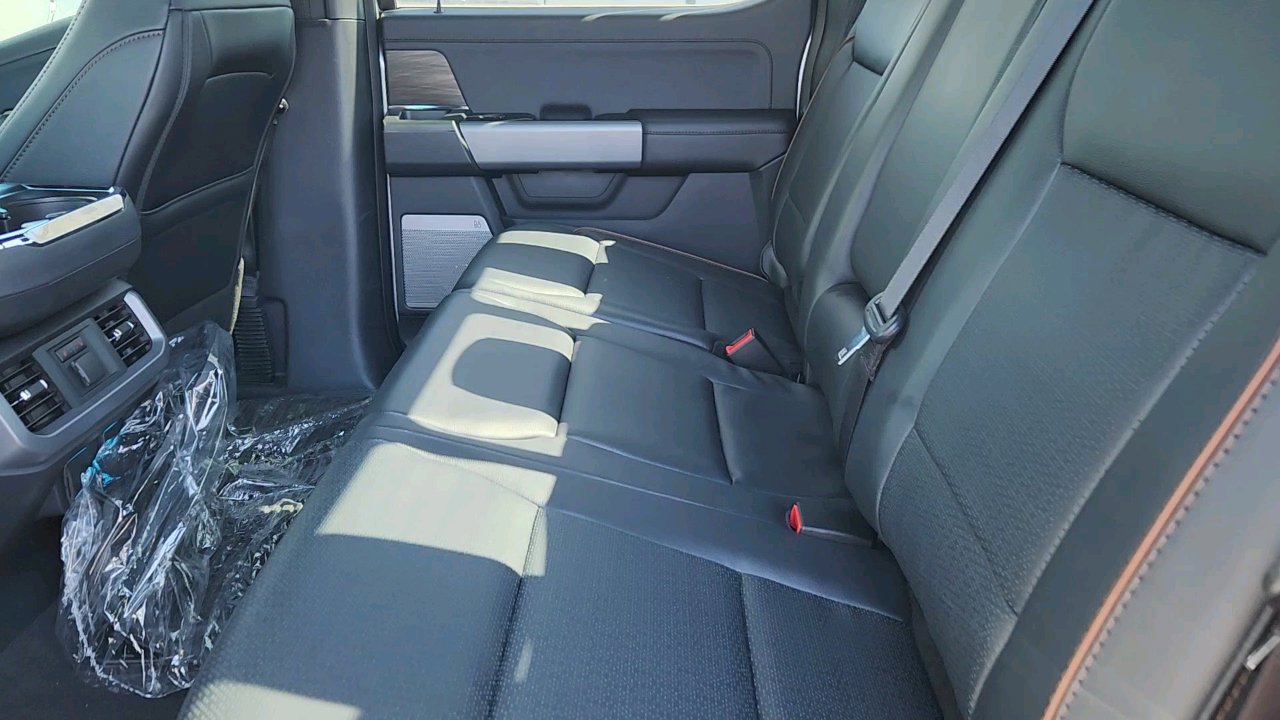 2025 Ford F-150 Lariat photo 12