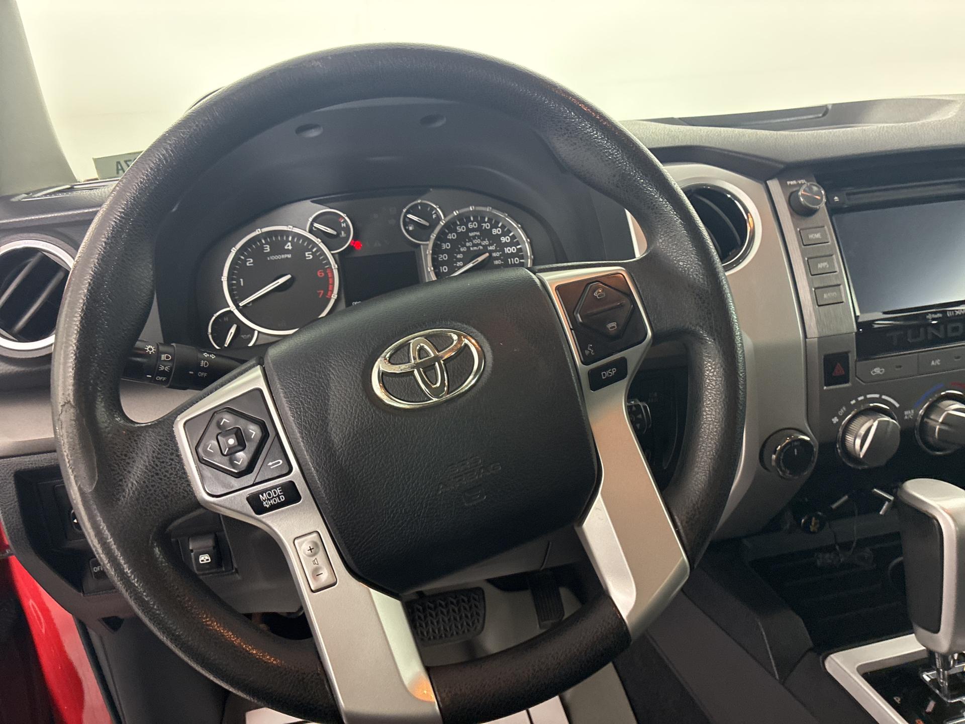 2017 Toyota Tundra SR5 photo 14