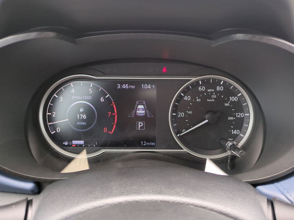 2025 Nissan Versa SV photo 22