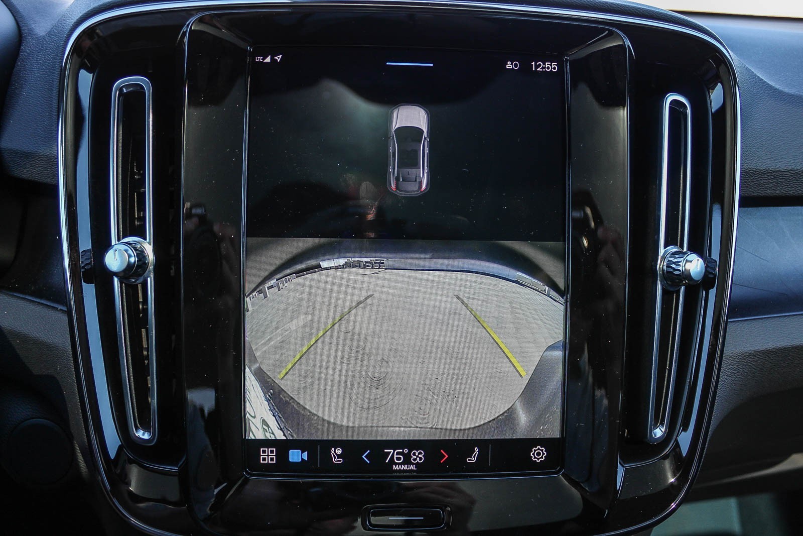 2023 Volvo C40 Recharge Ultimate photo 22