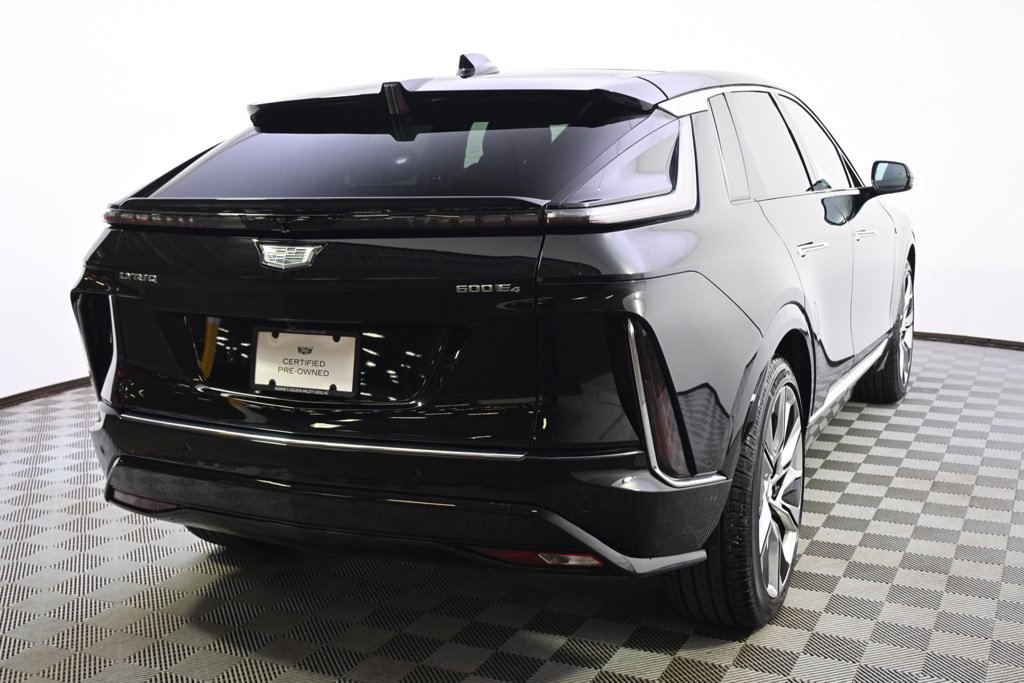 2025 Cadillac Lyriq Luxury photo 5